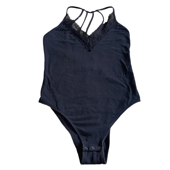 💌bundle3for15%off💌 BLACK BODYSUIT 🖤 GOOD BASIC - Picture 1 of 5